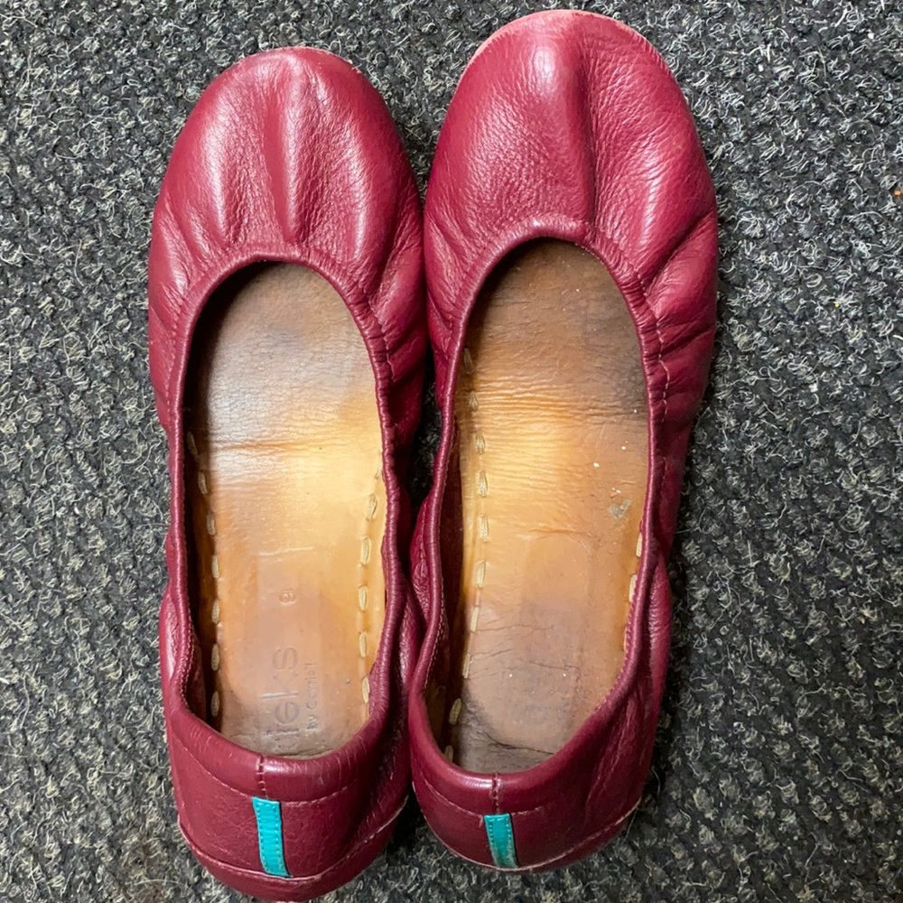 Burgundy tieks